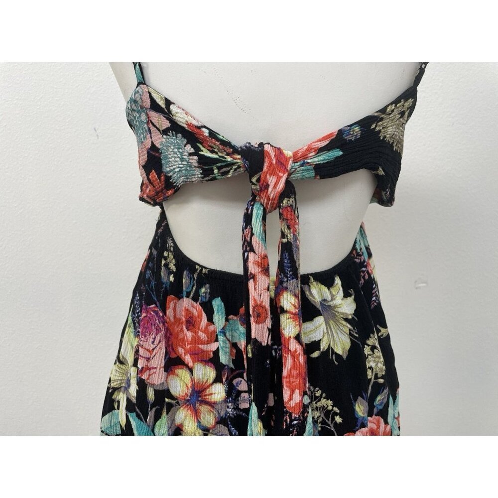 ILLA ILLA Romper Spaghetti Strap Tie Back Lined Crochet Halter V Neck Romper Med - Picture 4 of 16